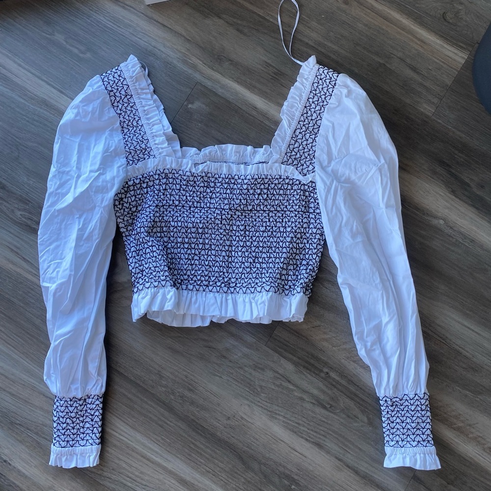 Black and white rouched top